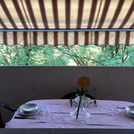 La Casa Di Max- For Families Διαμέρισμα *